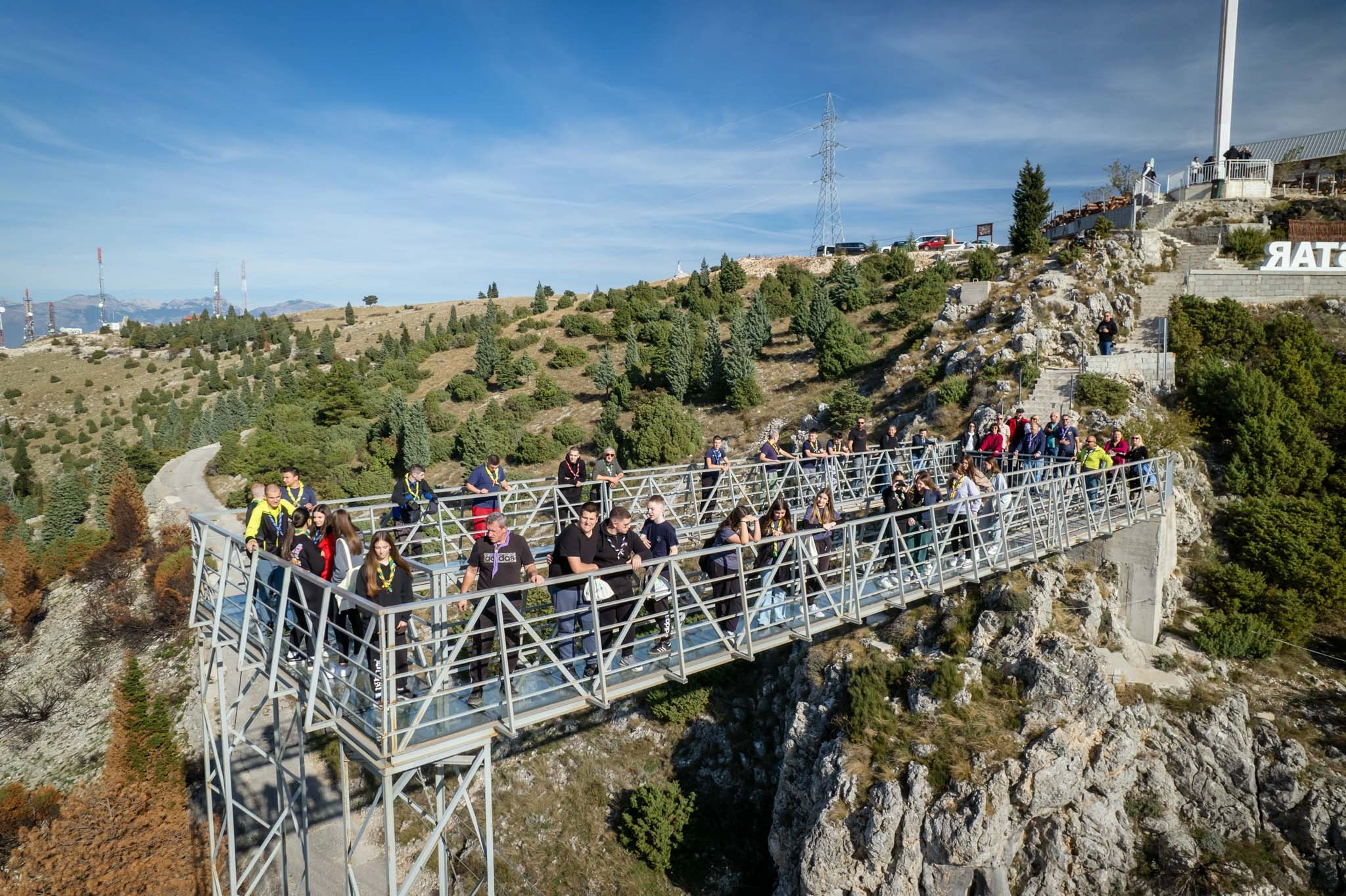 U okviru Via Dinarice: 30 mladih iz izviđačkih odreda organizovali akciju pošumljavanja